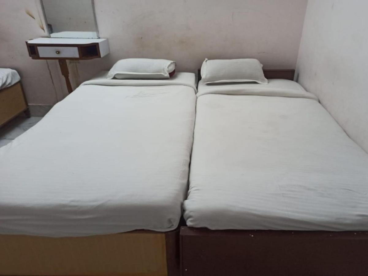 Oyo 80830 Hotel Buddha International ブッダガヤ エクステリア 写真
