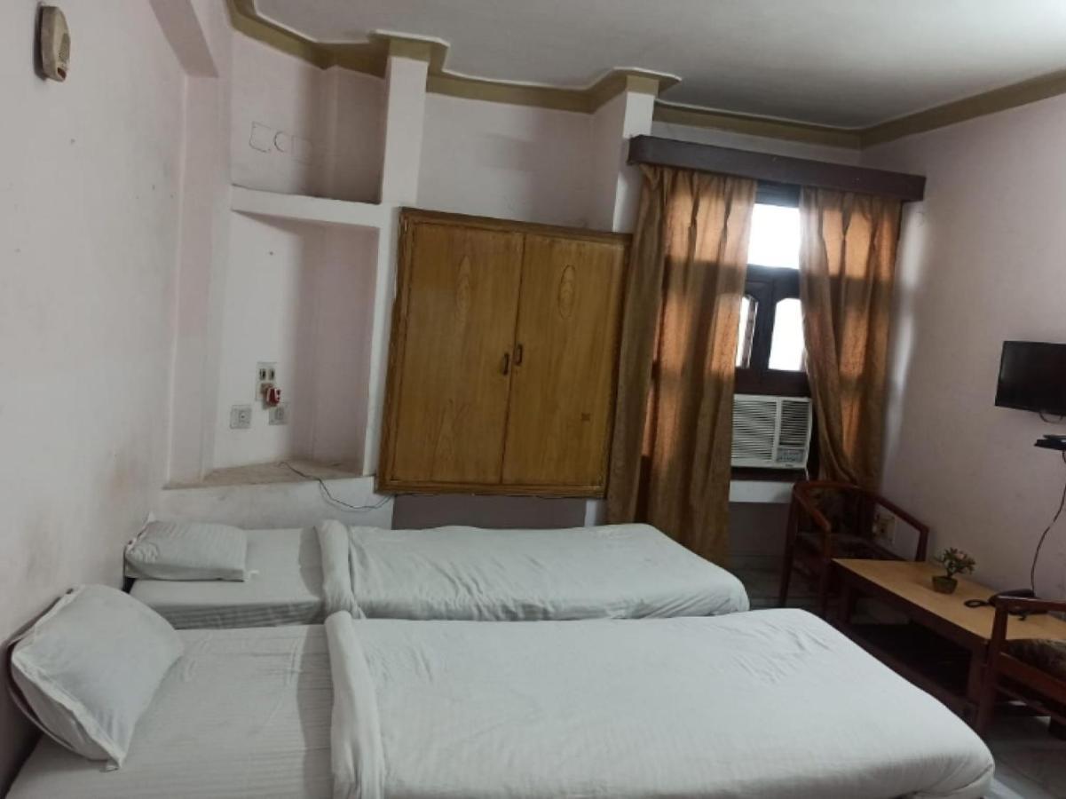 Oyo 80830 Hotel Buddha International ブッダガヤ エクステリア 写真