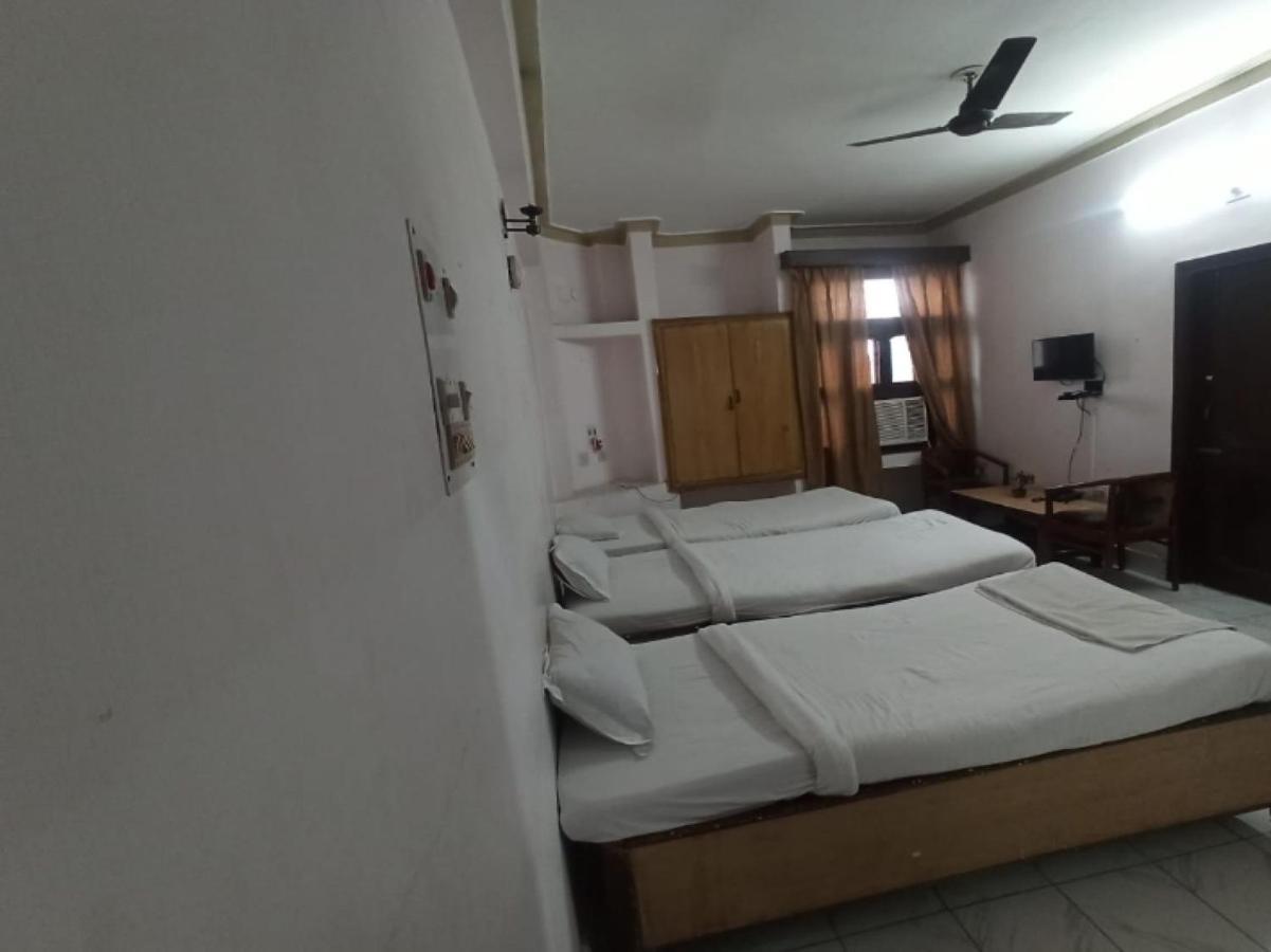 Oyo 80830 Hotel Buddha International ブッダガヤ エクステリア 写真